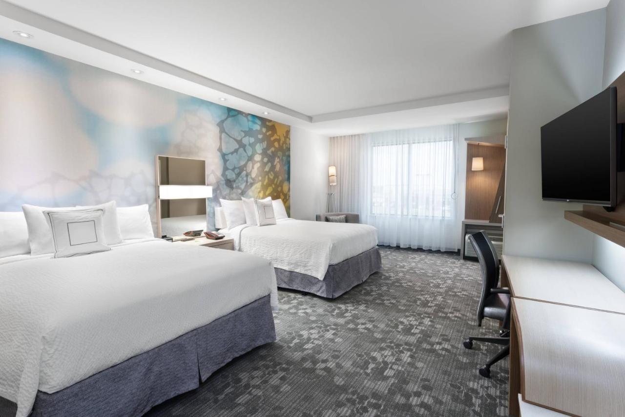 Отель Courtyard By Marriott Houston Katy Mills Экстерьер фото